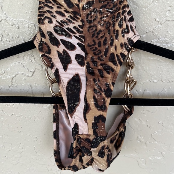 Mayra  brand new swimsuit - Picture 2 of 6